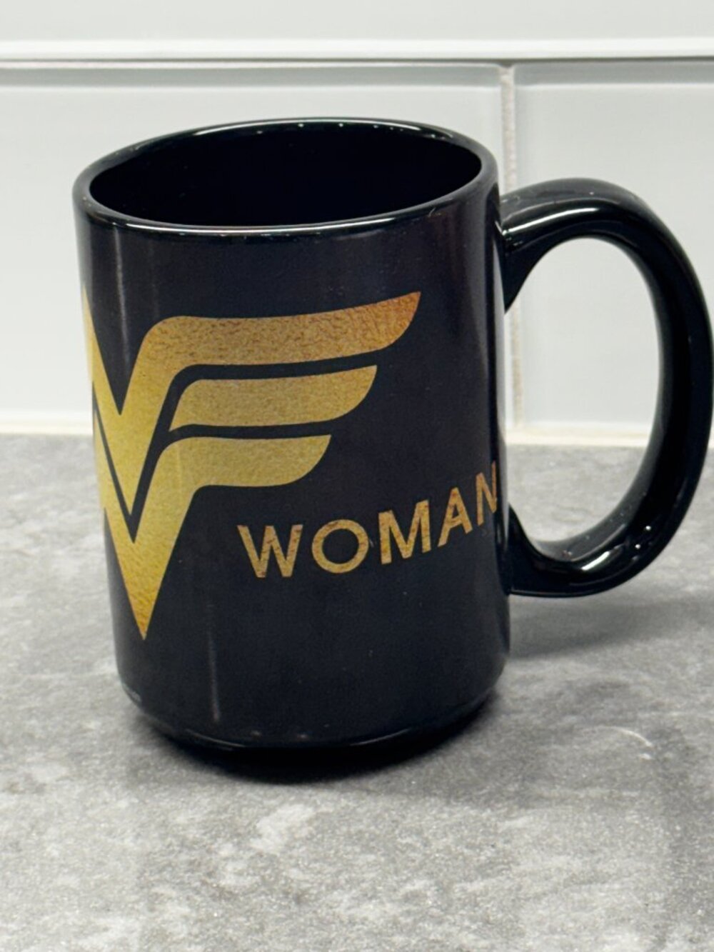 Zak Designs DC Comics Wonder Woman Black Color Change Ceramic Mug 14oz EUC - Picture 2 of 8